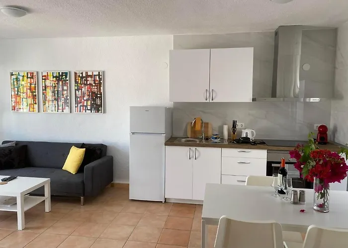 Semesterbostad Modern And Airy