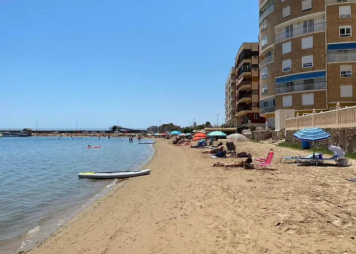 Modern And Airy Semesterbostad